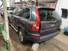 Load image into Gallery viewer, 2005 Volvo XC90 Floor Shifter - 1315084