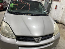 Load image into Gallery viewer, REAR DOOR Toyota Sienna 2004 04 2005 05 2006 06 2007 07 08 09 10 Right Manual - 1320752