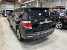 Load image into Gallery viewer, PLASTIC ENGINE COVER Toyota Highlander 2012 12 - 1319715