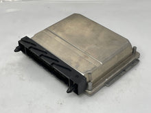Load image into Gallery viewer, ECU ECM COMPUTER Volvo S60 V70 S70 2001 01 - NW63131