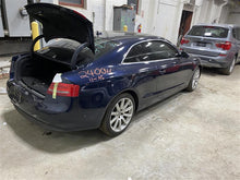 Load image into Gallery viewer, 2011 Audi A5 Floor Shifter - 1332054
