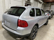 Load image into Gallery viewer, FRONT SPINDLE Cayenne 2003 03 2004 04 05 06 07 08 09 10 Left - 1332185