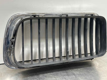 Load image into Gallery viewer, GRILL BMW 740i 750i 95 96 97 98 Right Upper - NW98258