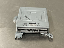 Load image into Gallery viewer, TEMPERATURE CONTROL MODULE JAGUAR XJ12 XJ6 95 - 97 - NW33246