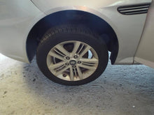 Load image into Gallery viewer, CONDENSER FAN ASSEMBLY Tiburon 2003 03 04 05 06 07 08 - MRK393490