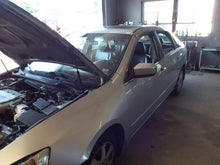 Load image into Gallery viewer, REAR HUB WITH SPINDLE Honda Accord 03 04 05 06 07 Right - MRK395166