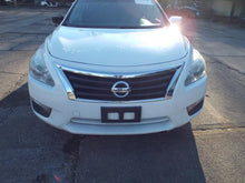 Load image into Gallery viewer, FRONT BRAKE CALIPER Nissan Altima Leaf 13 14 15 16 Left - MRK444743