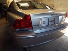 Load image into Gallery viewer, RADIO Volvo S60 V70 2005 05 2006 06 2007 07 - MRK453381