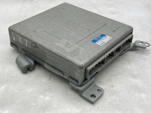 Load image into Gallery viewer, Temperature Control Computer Jaguar XK8 2000 00 2001 01 2002 02 2003 03 04 05 06 - NW33286
