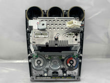 Load image into Gallery viewer, Radio Mada 6 2006 06 2007 07 2008 08 AM FM CD - NW138263