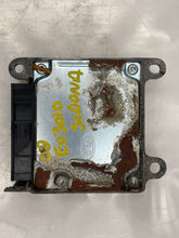 Load image into Gallery viewer, AIR BAG COMPUTER Kia Sedona 2002 02 2003 03 2004 04 05 - NW33359
