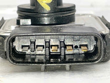 Load image into Gallery viewer, Mass Air Flow Sensor Meter MAF Sequoia Tundra 00 01 02 03 04 - NW5606