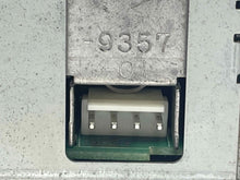 Load image into Gallery viewer, CD PLAYER SAAB 1995 95 1996 96 1997 97 1998 98 - NW139654