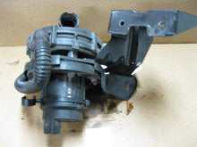 Load image into Gallery viewer, AIR INJECTION PUMP SMOG Volkswagen Corrado Golf Passat Jetta 1992 92 93 94 95 - 36752