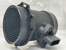 Load image into Gallery viewer, Mass Air Flow Sensor Meter MAF 540i 740i 740il X5 Z8 99-03 - NW4871