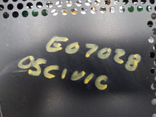 Load image into Gallery viewer, Radio Honda Civci 2004 04 2005 05 Am Fm CD Sedan Hybrid - NW137612