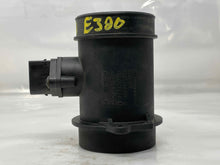 Load image into Gallery viewer, Mass Air Flow Sensor Meter MAF C230 C250D C280 C36 E300d E320 E420 97-99 - NW5317