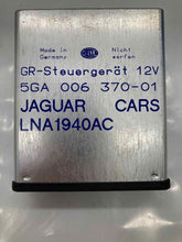Load image into Gallery viewer, CRUISE CONTROL MODULE 1995 96 97 JAGUAR XJ12 XJ6 - NW33263