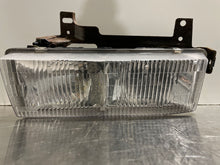 Load image into Gallery viewer, HEADLIGHT LAMP ASSEMBLY Express 1500 Van Express 2500 Van 96-02 Right - NW101875