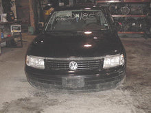 Load image into Gallery viewer, AIR BAG COMPUTER PASSAT 1998 1999 - 22664
