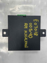 Load image into Gallery viewer, STABILITY CONTROL COMPUTER Volvo S40 V40 2000 00 01 02 - NW39003
