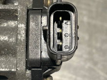 Load image into Gallery viewer, THROTTLE BODY Forester Impreza 9-2X Legacy 2005 05 - NW178527