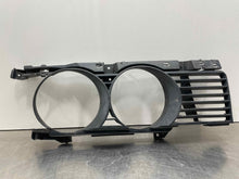 Load image into Gallery viewer, Grille BMW 535I 1989 - NW98215