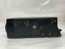 Load image into Gallery viewer, CD CHANGER Saab 9-3 9-5 99 00 01 02 03 04 05 - NW139475