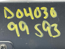 Load image into Gallery viewer, CD CHANGER Saab 9-3 9-5 99 00 01 02 03 04 05 - NW139475