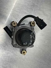 Load image into Gallery viewer, AIR INJECTION PUMP SMOG Cayenne 2003 03 2004 04 2005 05 2006 06 Right - NW8249