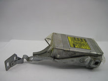 Load image into Gallery viewer, AIR BAG COMPUTER TOYOTA COROLLA PRIZM 1998 1999 2000 - 446165