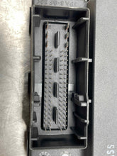 Load image into Gallery viewer, BODY CONTROL MODULE Saab 9-3 2004 04 2005 05 - NW37186