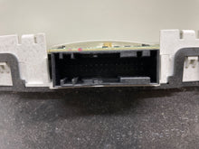 Load image into Gallery viewer, SPEEDOMETER CLUSTER Mazda Tribute 2005 05 2006 06 - NW160948