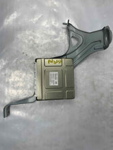 Load image into Gallery viewer, NETWORK CONTROL MODULE COMPUTER Highlander 2006 06 2007 07 - NW38533