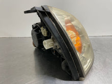 Load image into Gallery viewer, Headlight Lamp Assembly RIO 5 2003 - NW103046