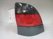 Load image into Gallery viewer, OUTER TAIL LIGHT LAMP Saab 9-5 1999 99 2000 00 2001 01 Right - 471465