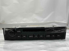 Load image into Gallery viewer, Radio Jaguar XJ8 2004 04 2005 05 2006 06 2007 07 AM FM CD - NW137938