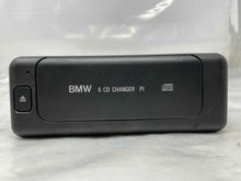 Load image into Gallery viewer, CD CHANGER BMW 740i 750i 1999 99 00 01 - NW136604
