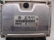 Load image into Gallery viewer, ECU ECM COMPUTER Jetta 2000 00 2001 01 Auto 2.8L - 488984