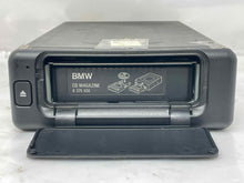 Load image into Gallery viewer, CD CHANGER BMW 740i 750i 1999 99 00 01 - NW136622