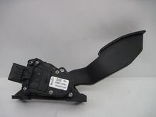 Load image into Gallery viewer, ELECTRONIC PEDAL ASSEMBLY Nissan Maxima 2005 05 - 507826