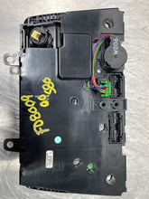 Load image into Gallery viewer, Temp Climate AC Heater Control Volvo S80 1999 99 2000 00 01 02 03 04 05 06 - NW101695