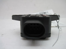 Load image into Gallery viewer, Yaw rate sensor Volkswagen Passat 2002 02 - 525562
