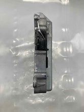 Load image into Gallery viewer, BODY CONTROL MODULE BCM COMPUTER Vanden Pl XJ8 XJ8L XJR 05-07 - NW33176