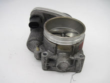 Load image into Gallery viewer, THROTTLE BODY BMW 330I X3 X5 Z3 Z4 2001 02 03 04 05 06 - 543286