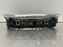 Load image into Gallery viewer, GRILLE BMW 528i 540i 1997 97 1998 98 1999 99 2000 00 Upper Right - NW98185