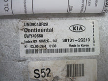 Load image into Gallery viewer, ECU ECM COMPUTER Kia Rondo 2007 07 2008 08 2009 09 2010 10 11 2.7L - 546862