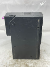 Load image into Gallery viewer, CD CHANGER BMW 850i 328i 840i 318i 1996 96 1997 97 98 - NW136498