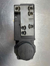 Load image into Gallery viewer, Vacuum Pump MERCEDES C-CLASS 1999 - NW189205