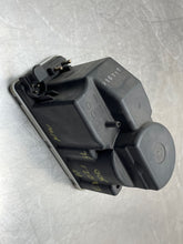 Load image into Gallery viewer, Vacuum Pump MERCEDES 300E 1990 - NW189245